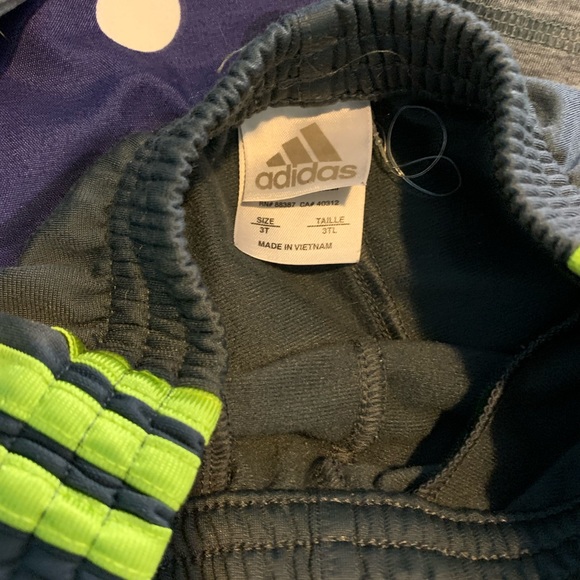 ADIDAS GREY NEON YELLOW BOYS 3T 2PC OUTFIT. Gently worn. Like new.? - Picture 2 of 4